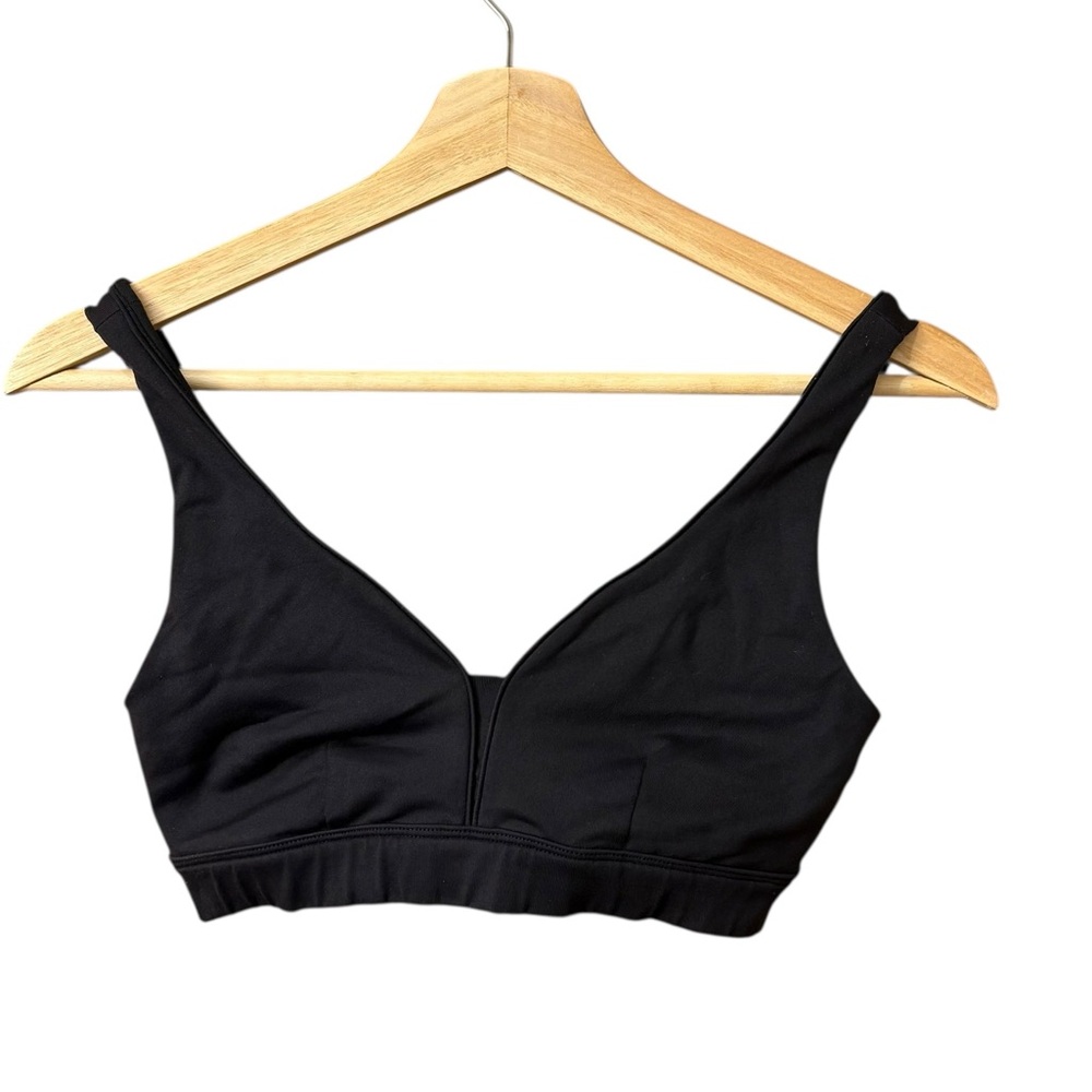 Alo Yoga Vivid V Neck Black Light Support Sports Bra Size XS - Picture 6 of 9